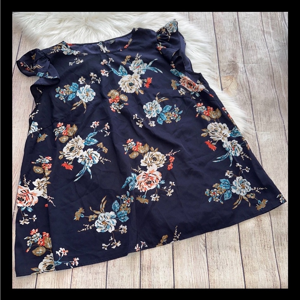 Shein curve floral blouse size 3xl